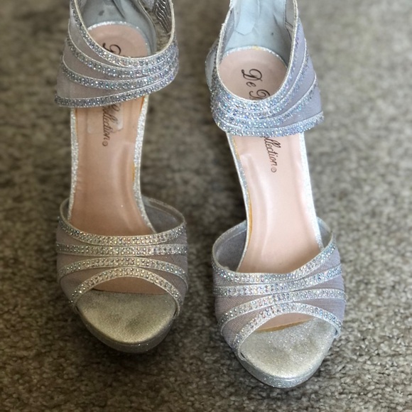 De Blossom collection size 8/1/2 slightly used - Picture 6 of 7